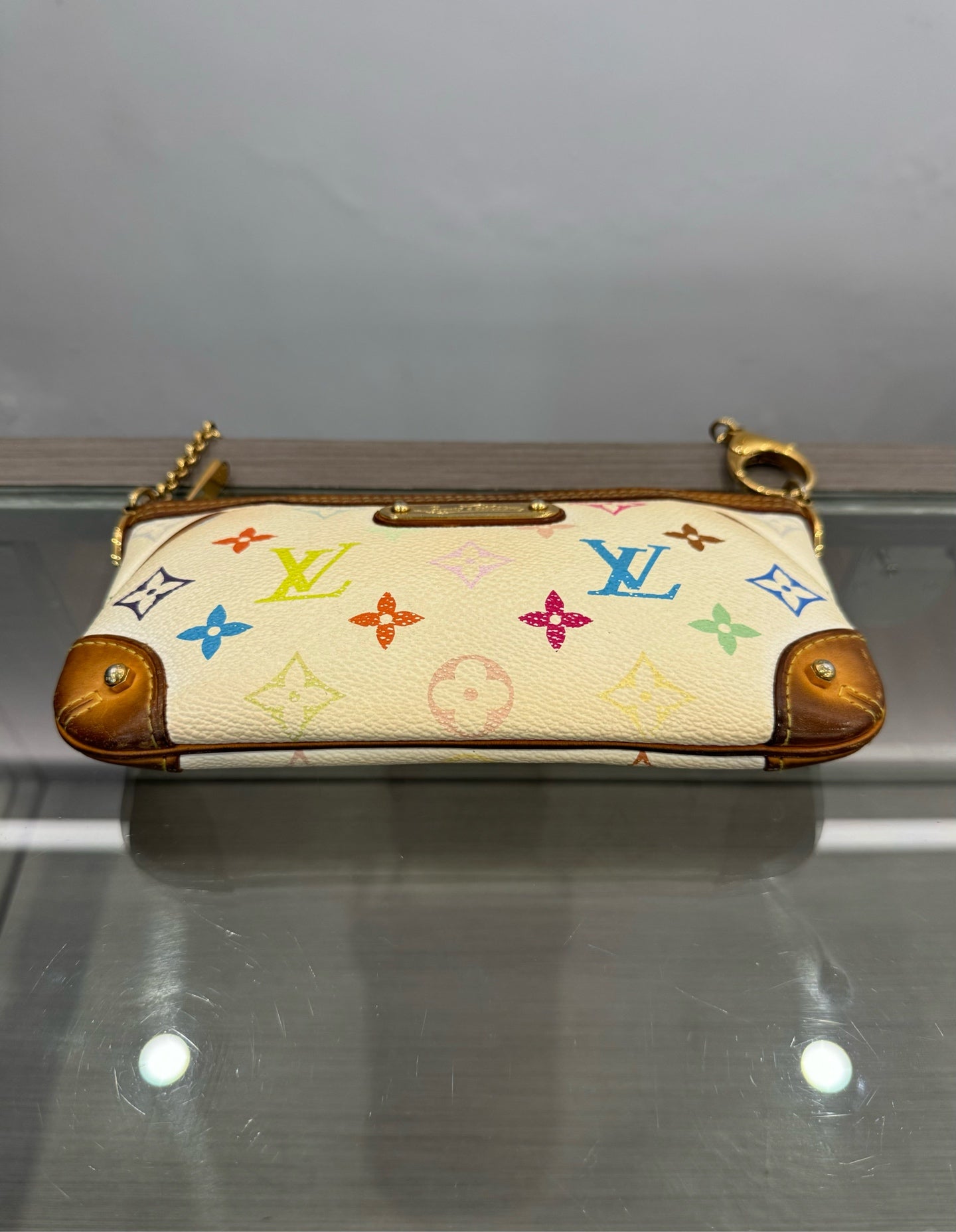 Louis Vuitton - Pochette Accessoires Monogram Multicolor - Monogram Multicolor coated canvas with Vachetta leather trim and Alcantara lining - White - (mini)