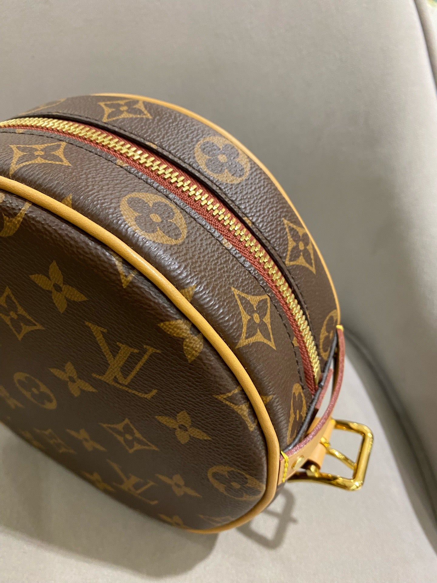 Louis Vuitton - Small Round Bag - Monogram coated canvas with Vachetta leather trim - Brown - (mini)