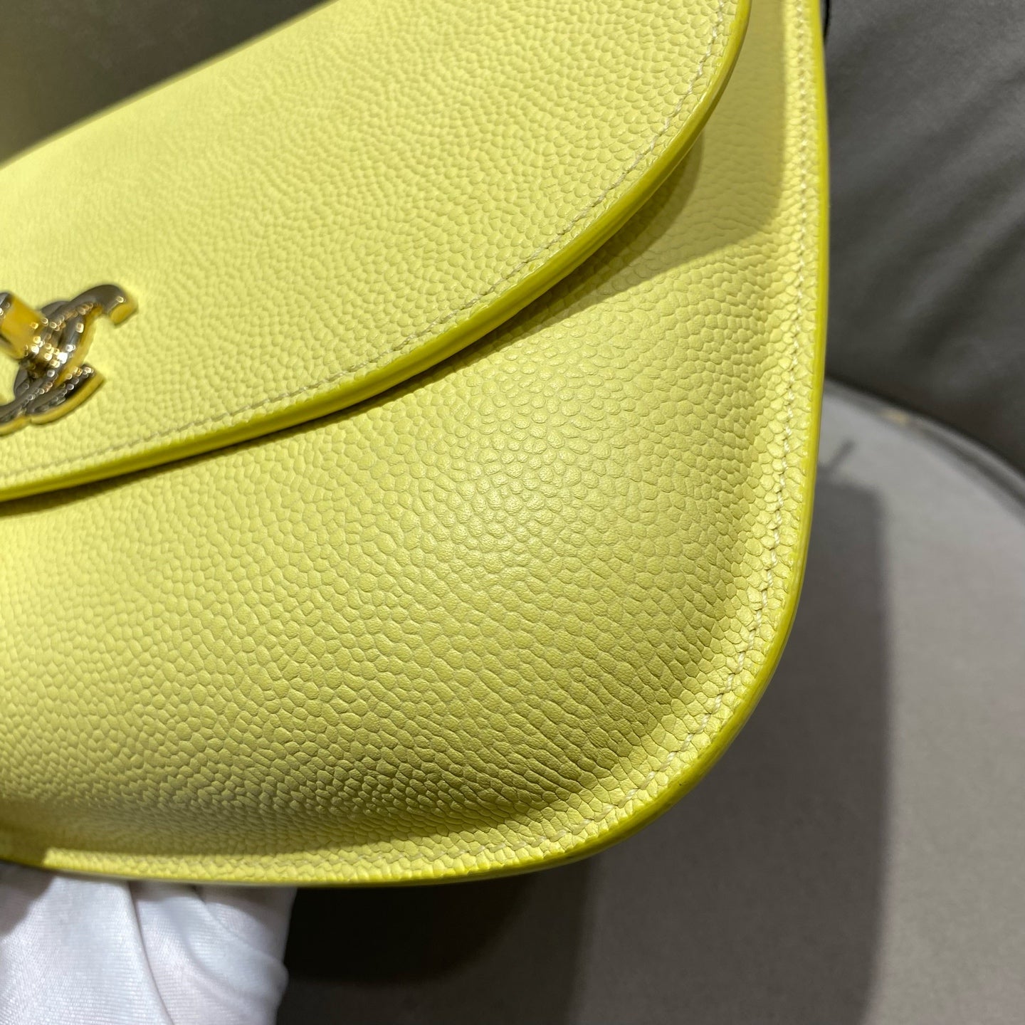 Chanel - Mini Chain Flap Bag - Grained calfskin leather - Yellow with Gold-Tone Hardware - (mini)