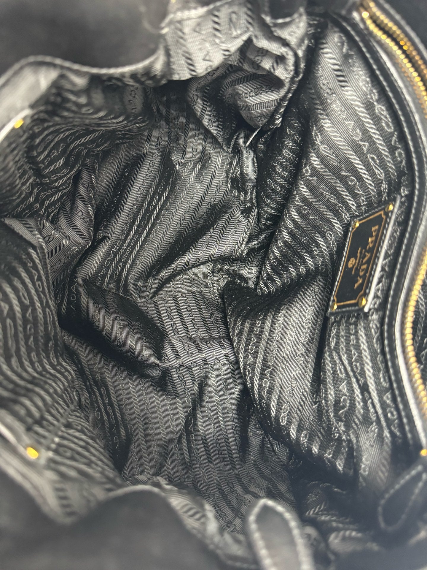 Prada - Parachute Ruched Tote Bag - Polyamide with leather trim - Black - (medium)