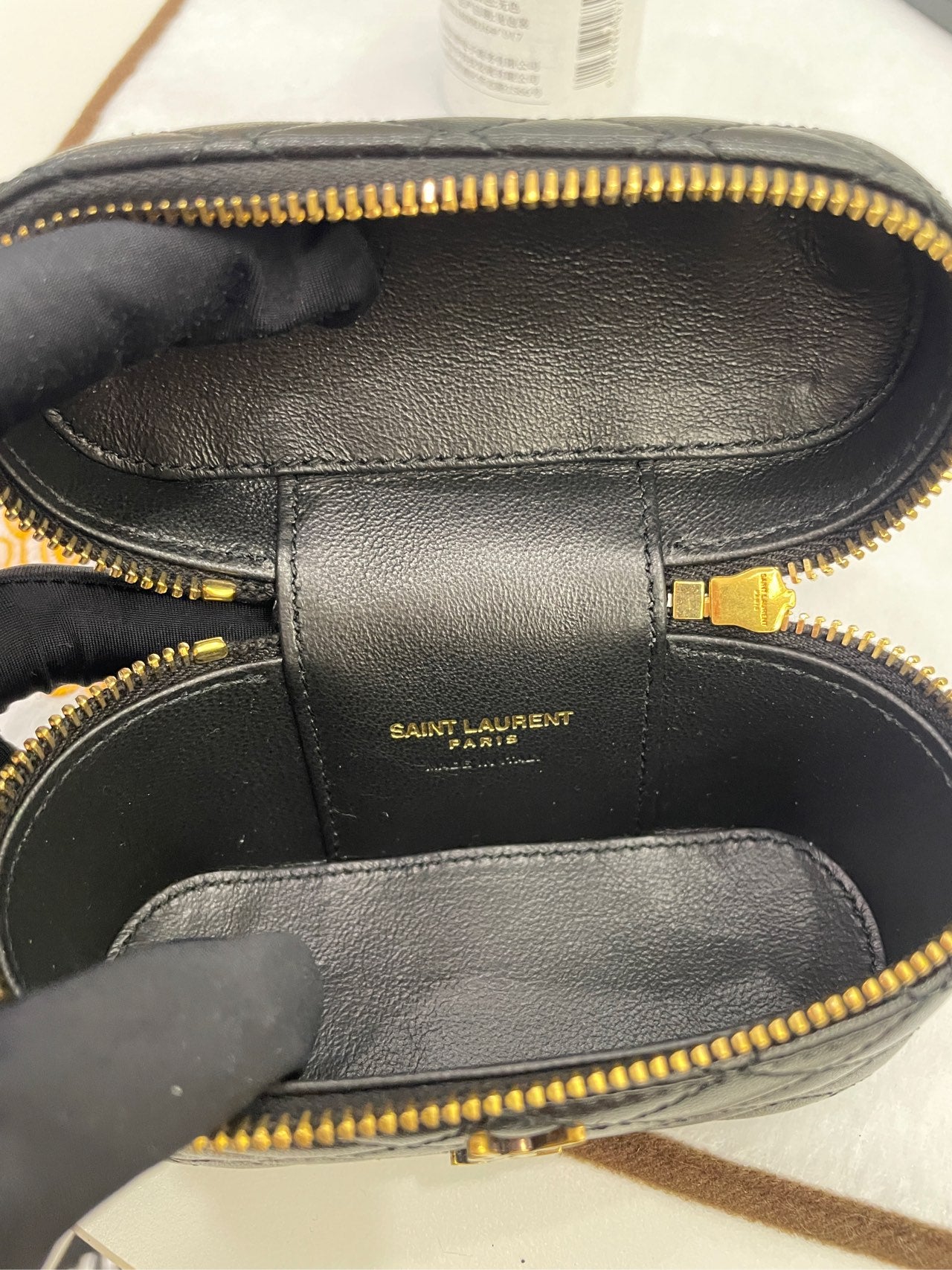 Saint Laurent - Gaby Mini Vanity Case - Leather - Black - (mini)