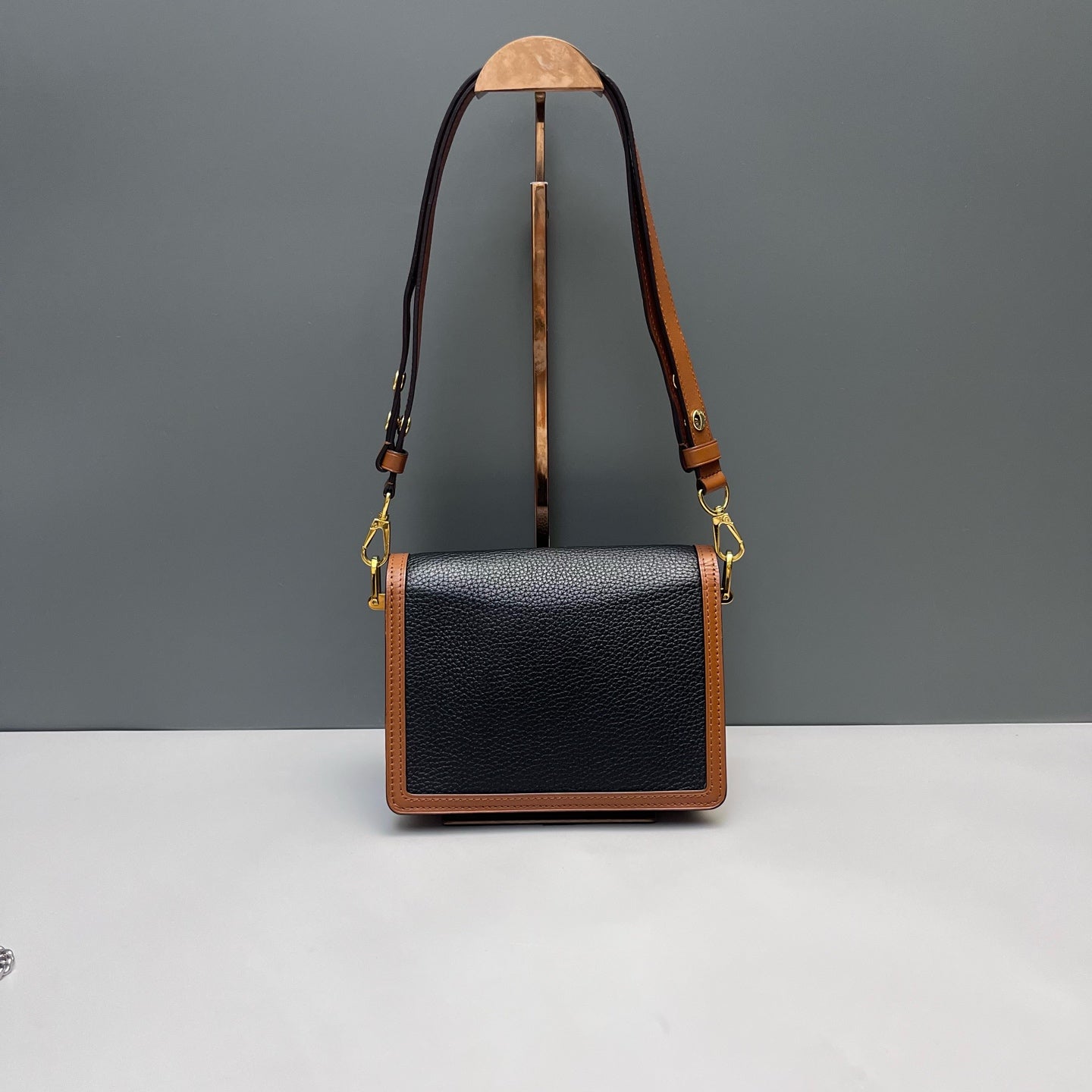 Louis Vuitton - Dauphine - Grained leather and smooth leather - Multicolour - (Mini)