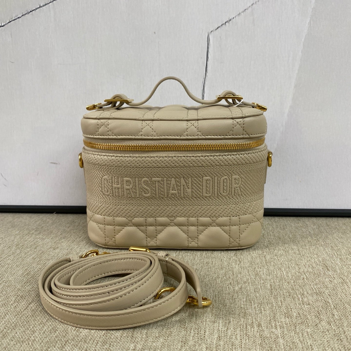 Dior - Travel Vanity Case - Lambskin leather - Beige with Gold-Tone Hardware - (mini)