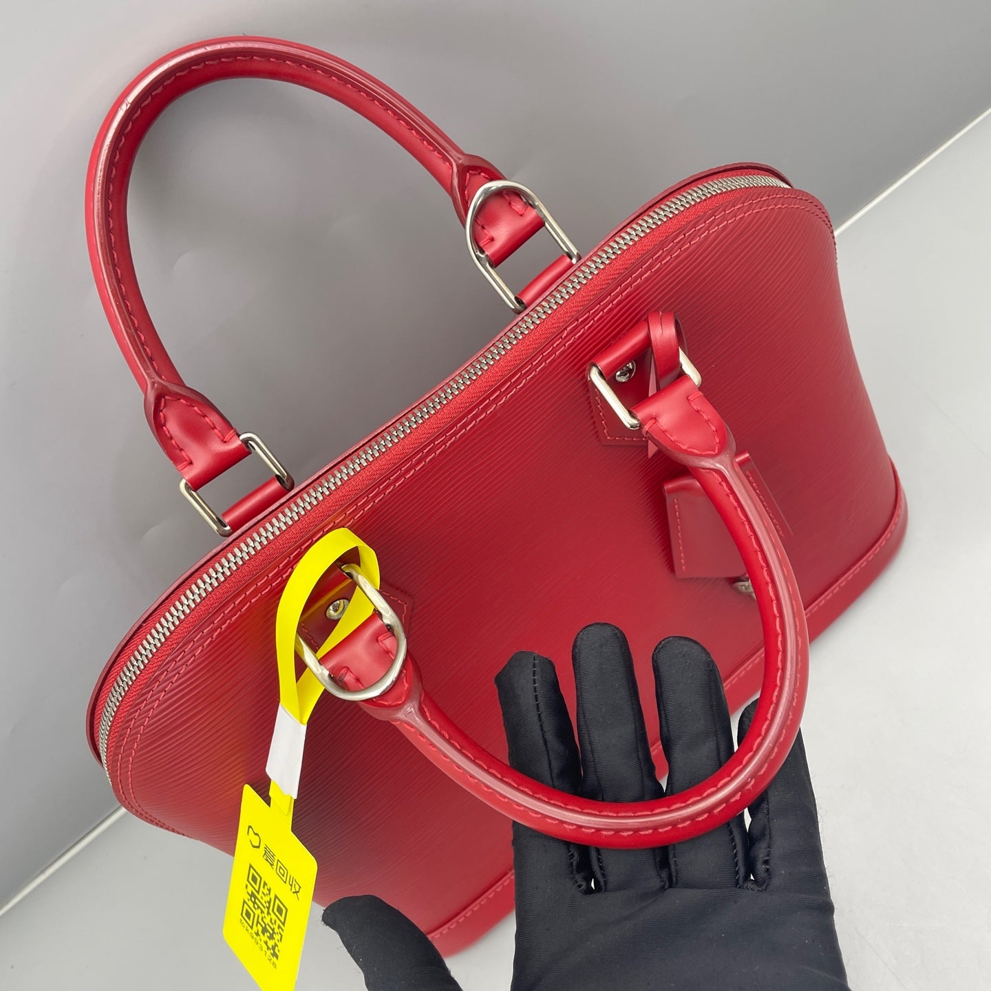 Louis Vuitton - Alma PM - Epi leather - Red - (medium)