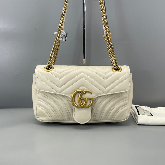 Gucci - Marmont 26 (GG Marmont Matelassé Small Shoulder Bag) - Leather - White with Gold-Tone Hardware - (small)
