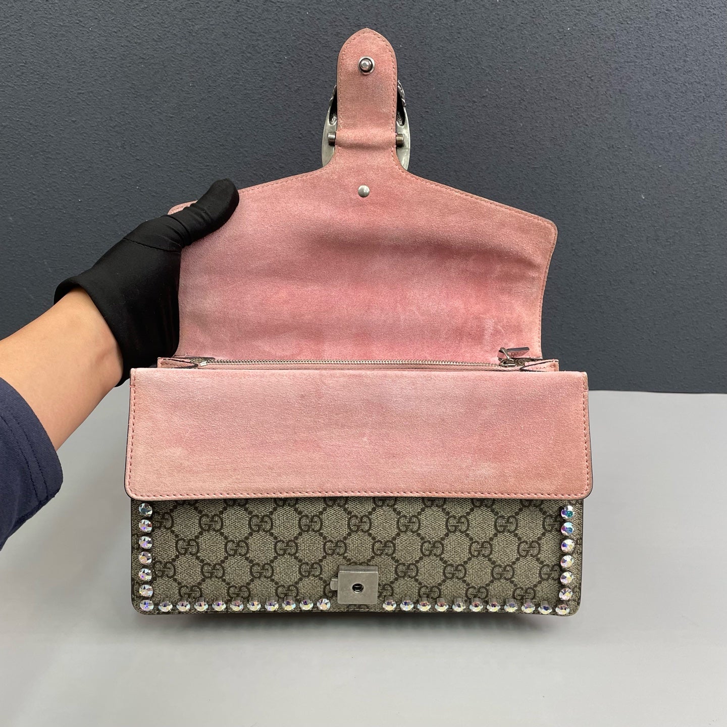 Gucci - Dionysus Medium Shoulder Bag with Crystals - GG Supreme canvas with pink suede and rhinestone embellishments - Beige, Pink, Multicolour - (Medium)
