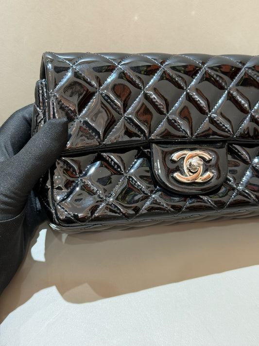 Chanel - Classic Flap Mini - Patent leather - Black - (mini)