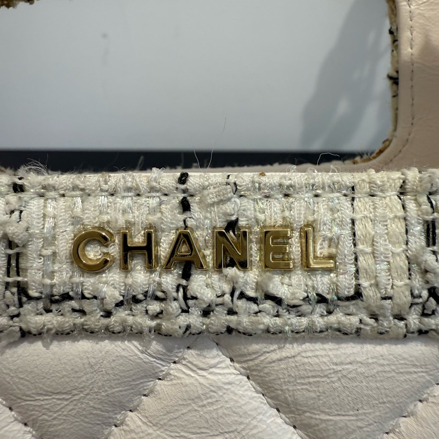 Chanel - Quilted Shopping Tote with Tweed Trim - Cowhide leather - White - (Small)