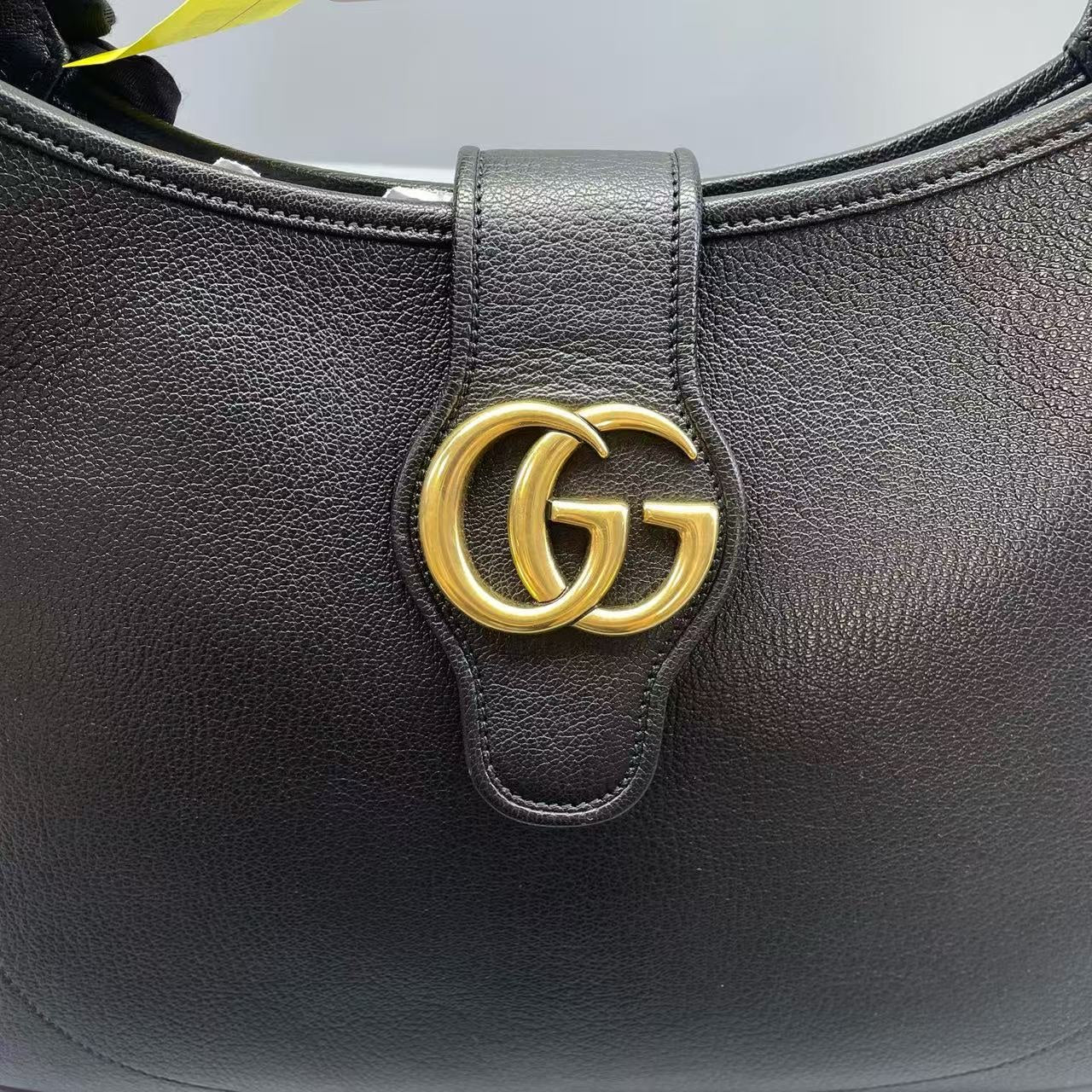 Gucci - Crescent Shoulder Bag - Grained leather - Black - (Medium)
