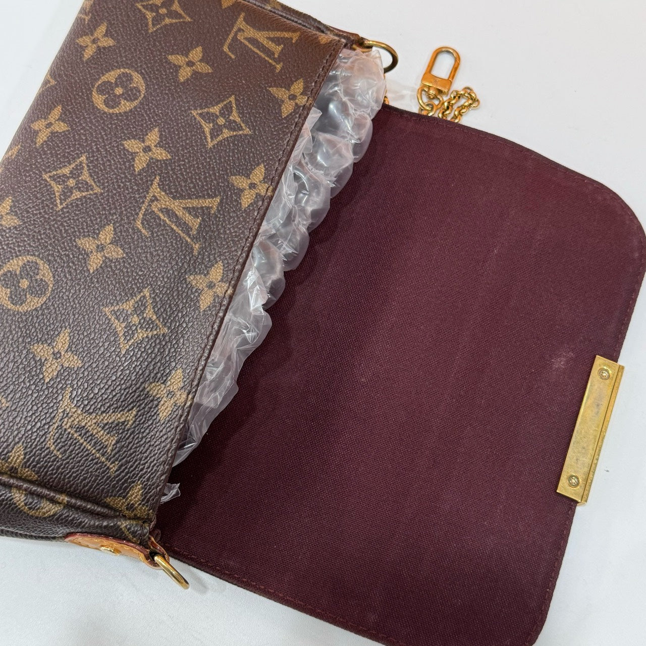 Louis Vuitton - Favorite PM - Monogram coated canvas with natural cowhide leather trim - Brown - (Small)
