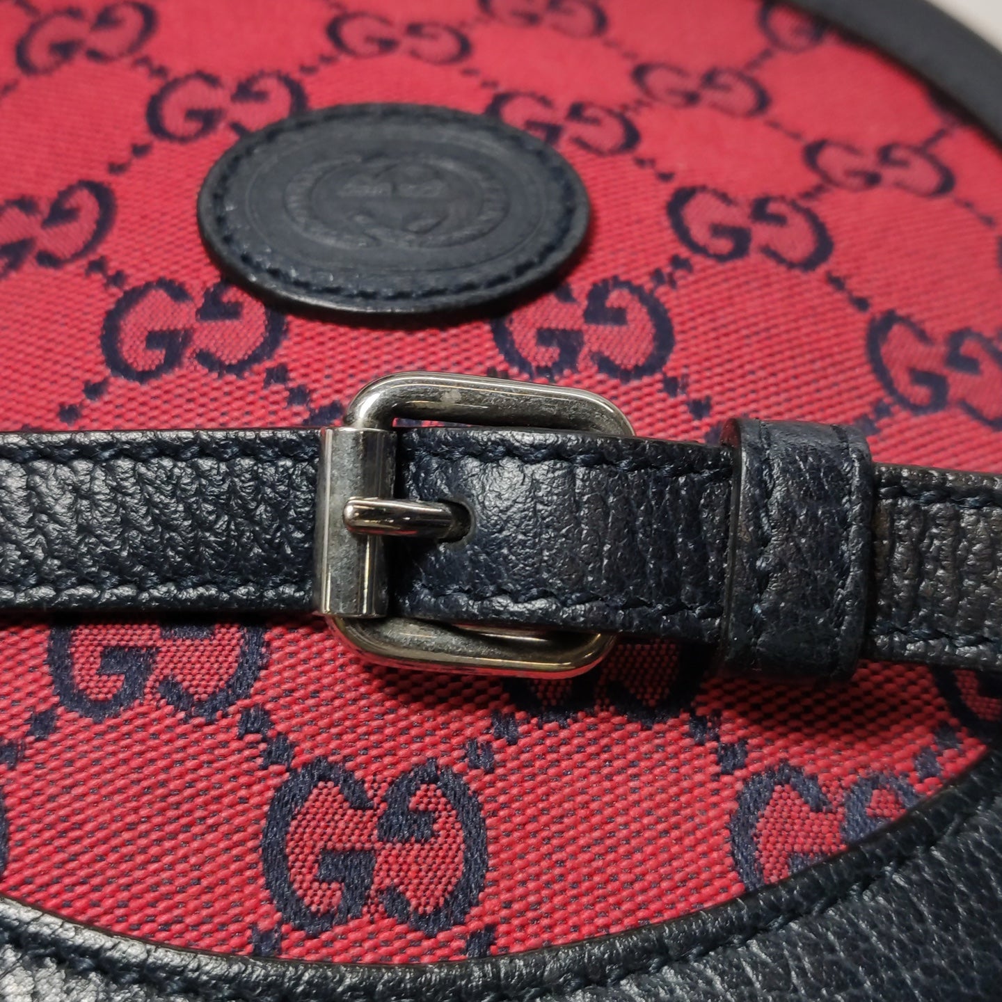 Gucci - 658825-2UZAN-5279 - GG Monogram canvas with pebbled leather trim - Red with black accents - (mini)