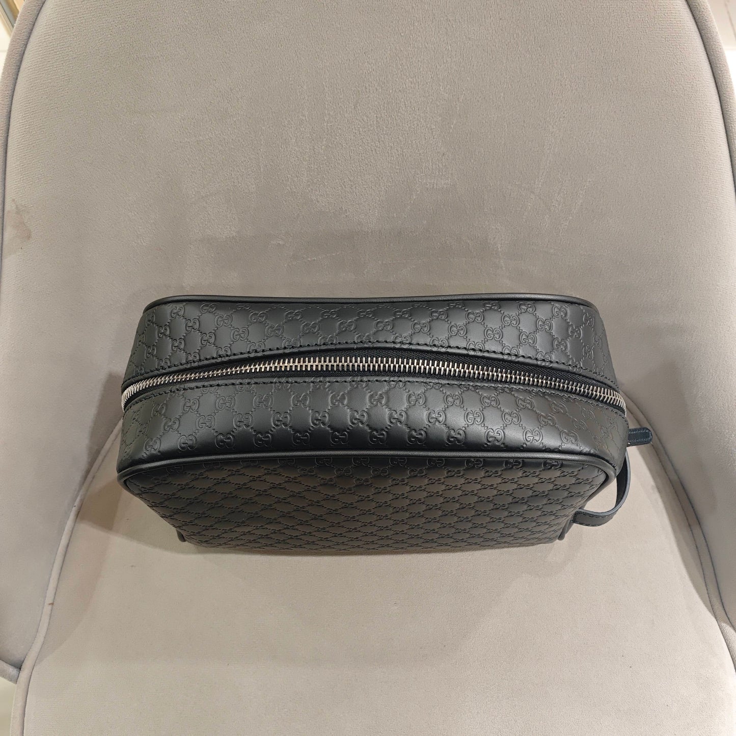 Gucci - Microguccissima Toiletry Pouch - Embossed cowhide leather - Black - (medium)