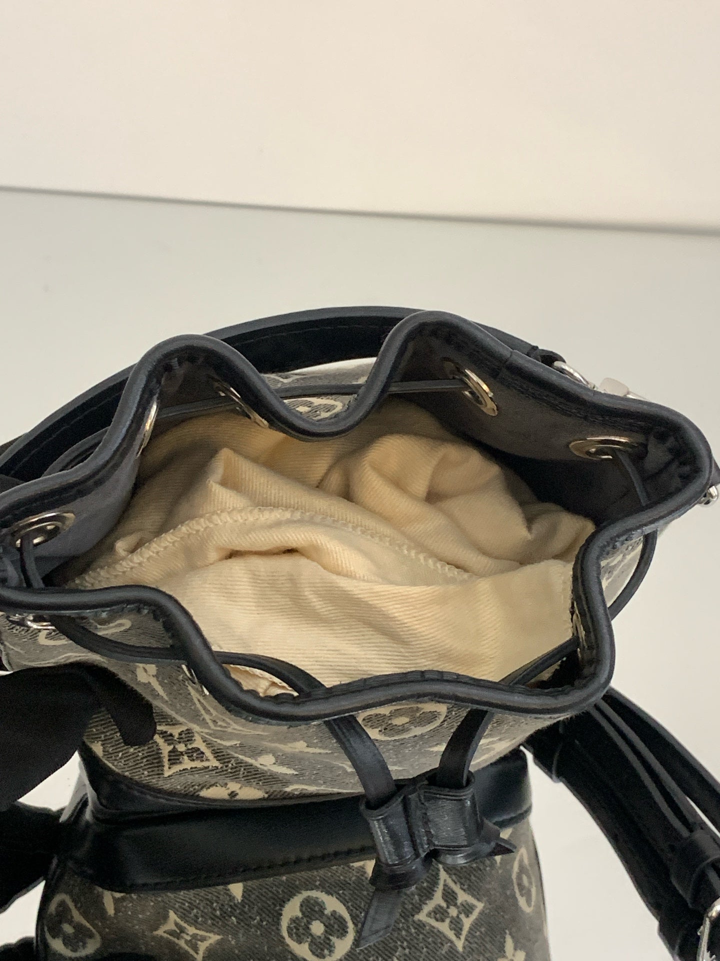 Louis Vuitton - Noe Denim Monogram Bucket Bag - Denim with cowhide leather trim - Grey - (mini)