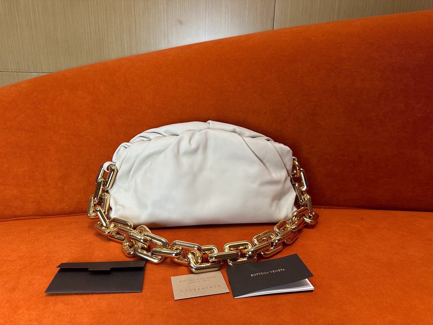 Bottega Veneta - The Chain Pouch - Leather - White - (medium)