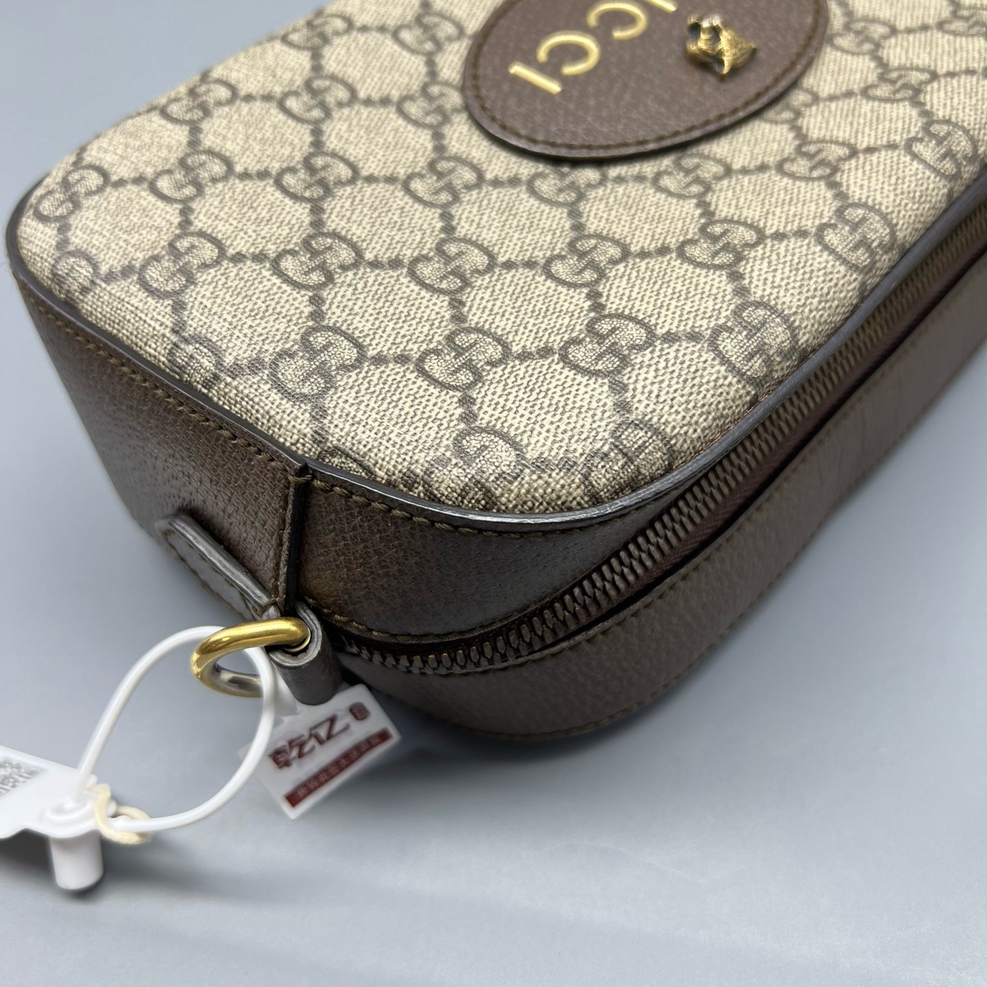 Gucci - GG Supreme Neo Vintage Camera Bag with Tiger Head - GG Supreme canvas with leather trim and fabric strap - Beige and brown with green and red accents - (Small)