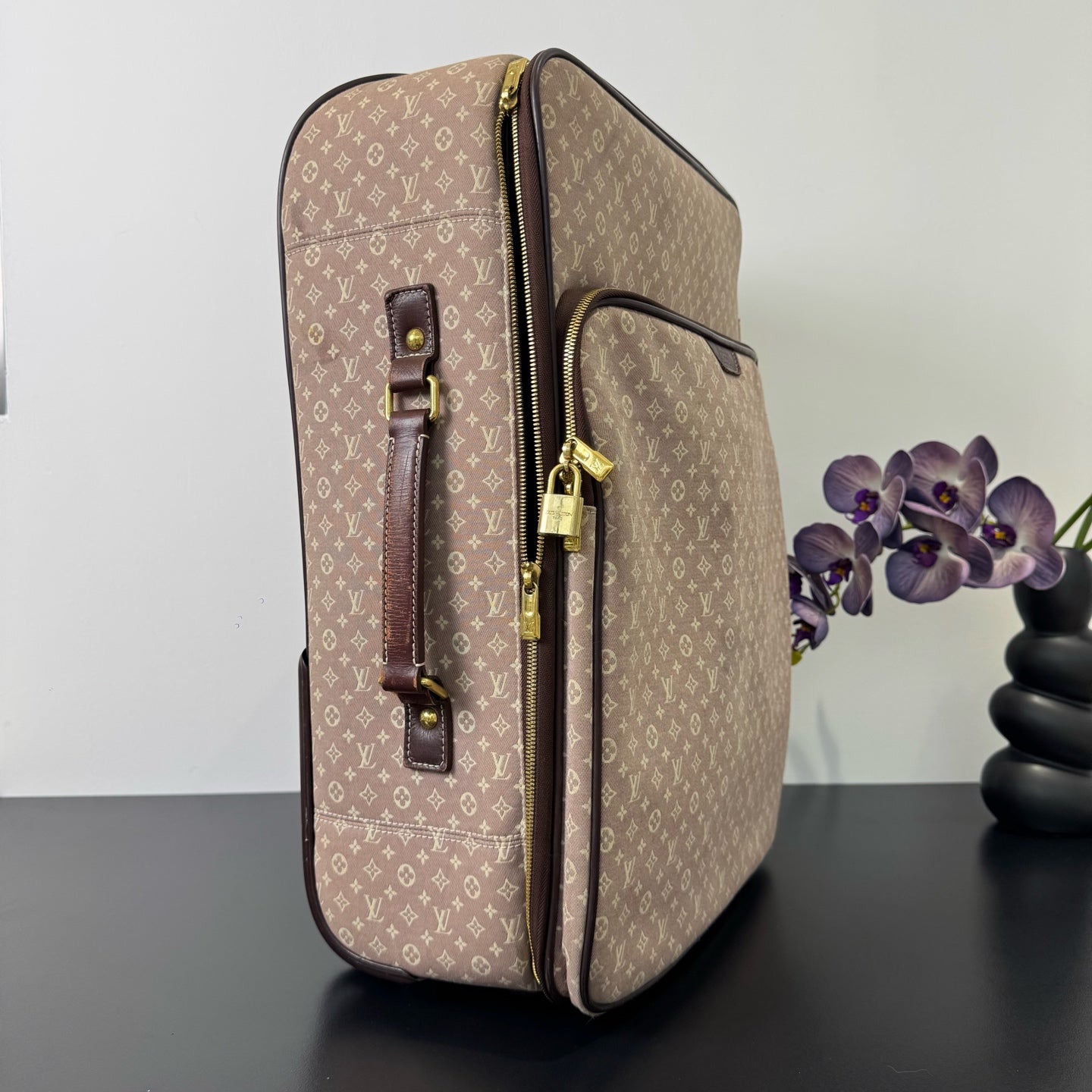 Louis Vuitton - Pegase 55 - Monogram denim canvas with leather trim - Pink - (Medium)