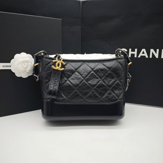 Chanel - Gabrielle Hobo Bag Small - Aged calfskin and smooth calfskin leather - Black - (small)