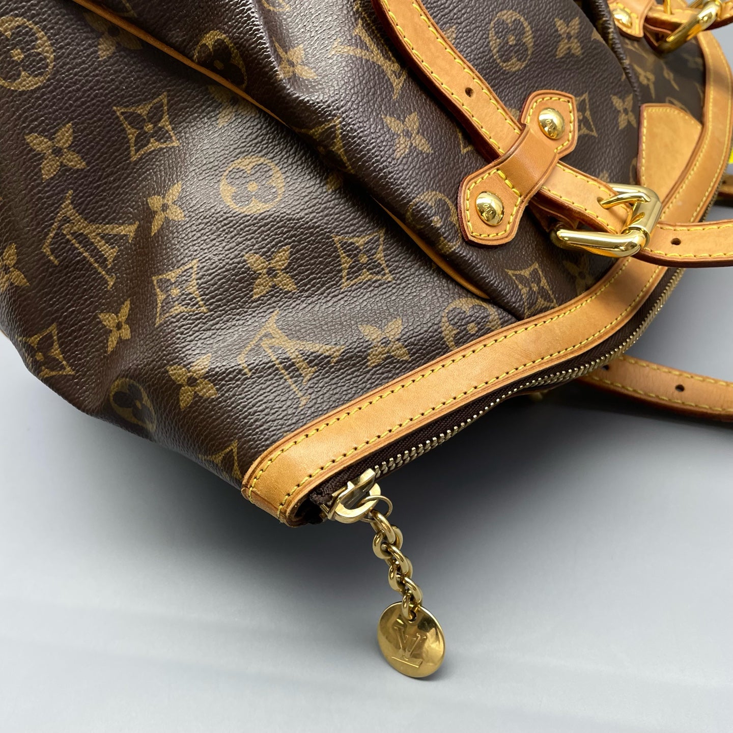 Louis Vuitton - Tivoli GM - Monogram coated canvas with natural cowhide leather trim - Brown - (Medium)