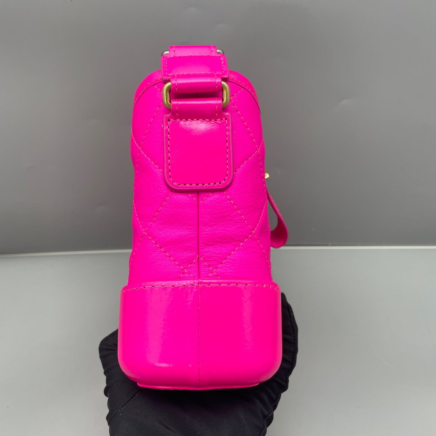 Chanel - Gabrielle Hobo Bag Small - Aged calfskin leather and smooth calfskin leather - Rose Red with Mixed-Tone Hardware - (small)