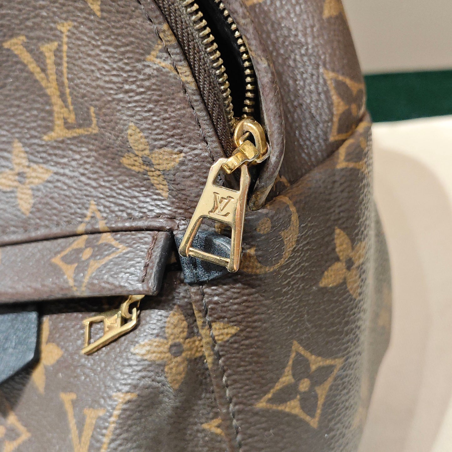 Louis Vuitton - Palm Springs Mini Backpack - Monogram coated canvas with black cowhide leather trim - Brown - (mini)