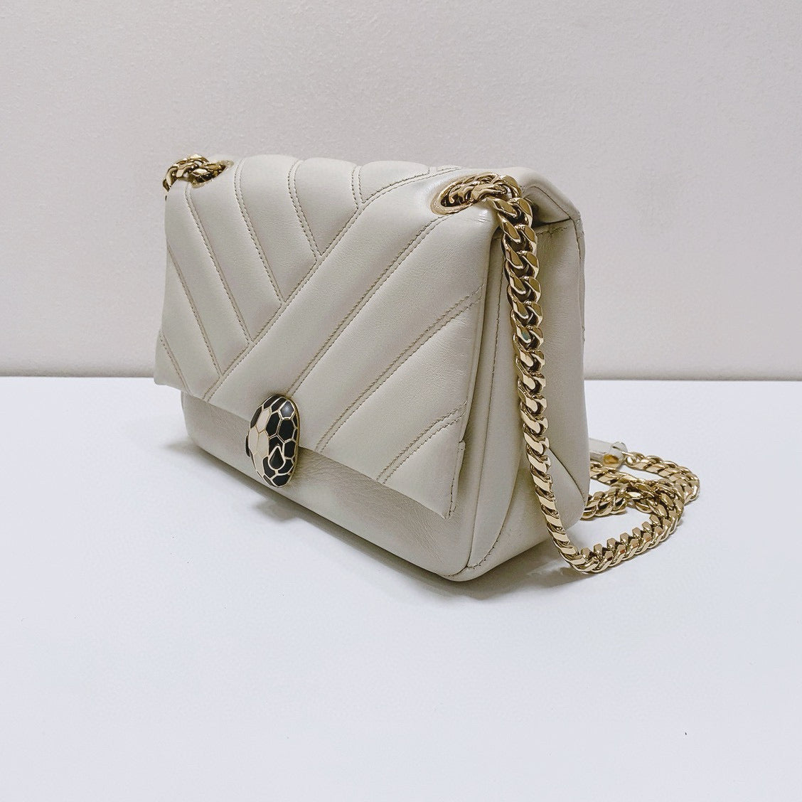 BVLGARI - Serpenti Forever Maxi Chain Shoulder Bag - Leather - White - (Small)