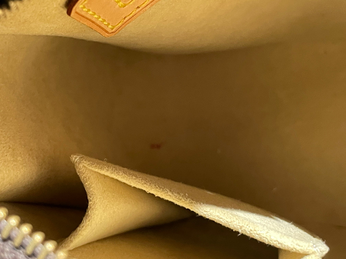 Louis Vuitton - Looping MM - Monogram coated canvas with natural cowhide leather (vachetta) trim - Brown - (Medium)