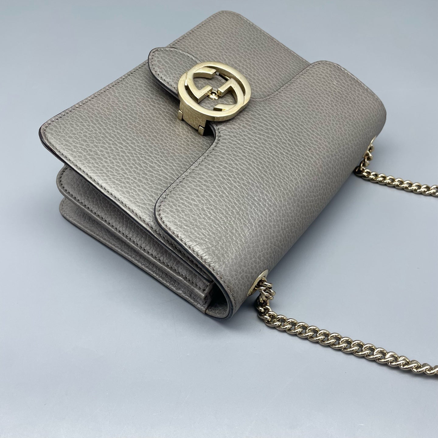 Gucci - Interlocking G Accordion Shoulder Bag - Grained leather - Grey with Gold-Tone Hardware - (small)
