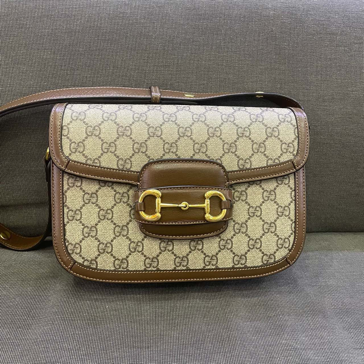Gucci - 1955 Horsebit Shoulder Bag - GG Supreme canvas with brown leather trim and gold-tone hardware - Brown - (medium)
