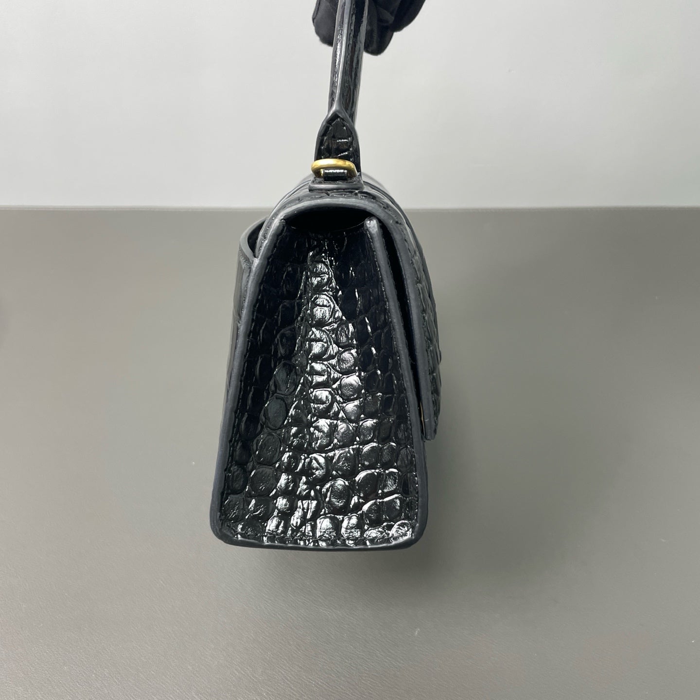 Balenciaga - Hourglass XS Bag - Calfskin leather with crocodile embossing - Black - (mini)