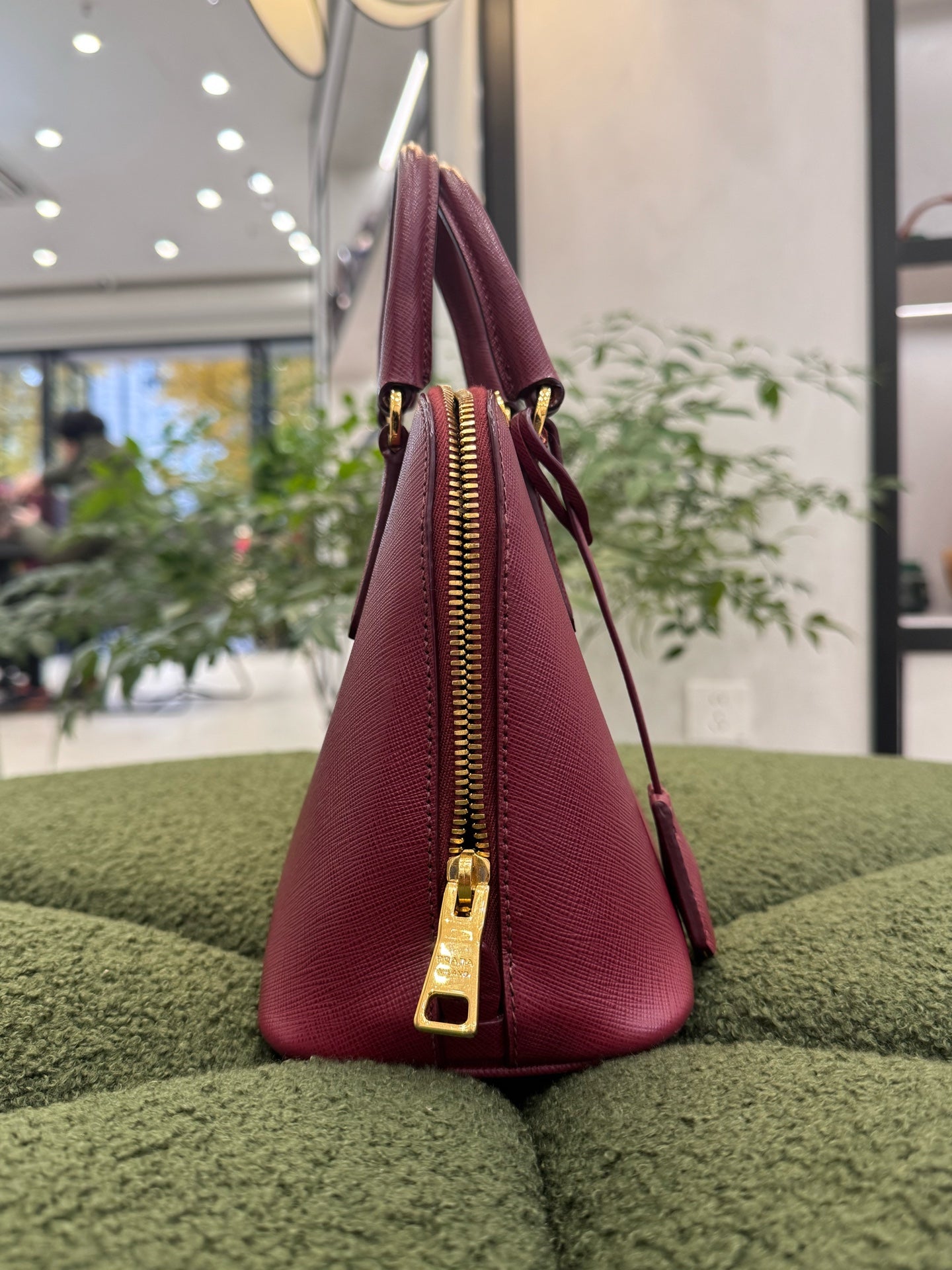 Prada - Saffiano Dome Satchel - Saffiano leather - Burgundy - (Small)
