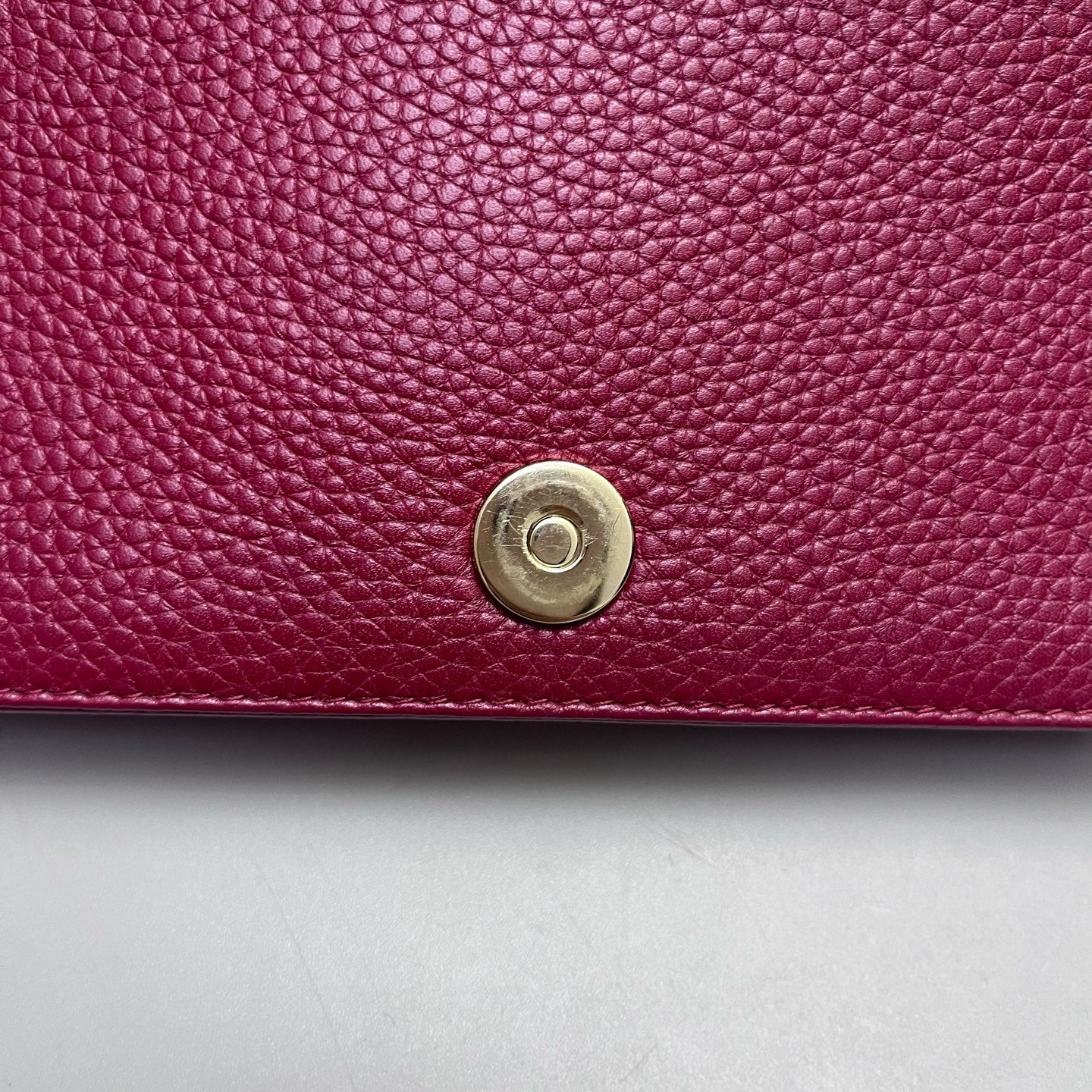 Dior - Shield WOC Chain Crossbody Bag - Grained leather - Red - (mini)