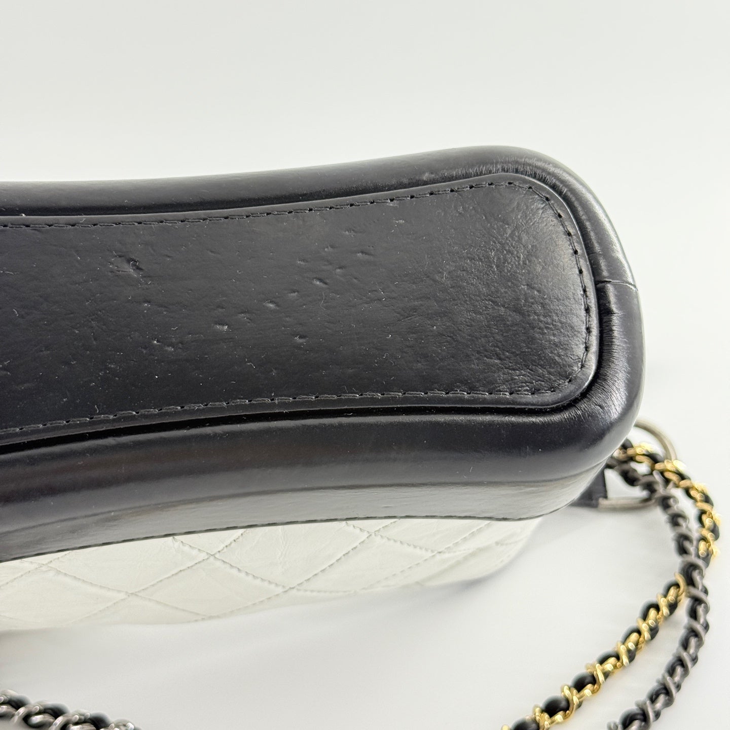Chanel - Gabrielle Hobo Bag Small - Aged calfskin and smooth calfskin leather - White and Black - (Small)