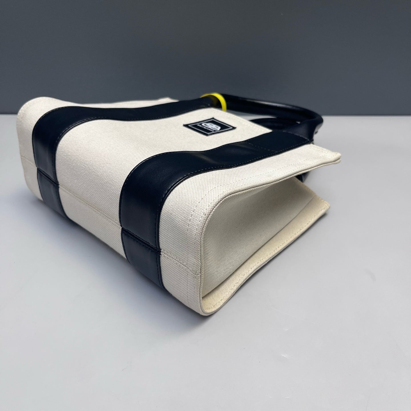 Balenciaga - Navy Cabas XS - Canvas and Leather - Off-white and Black - (small)