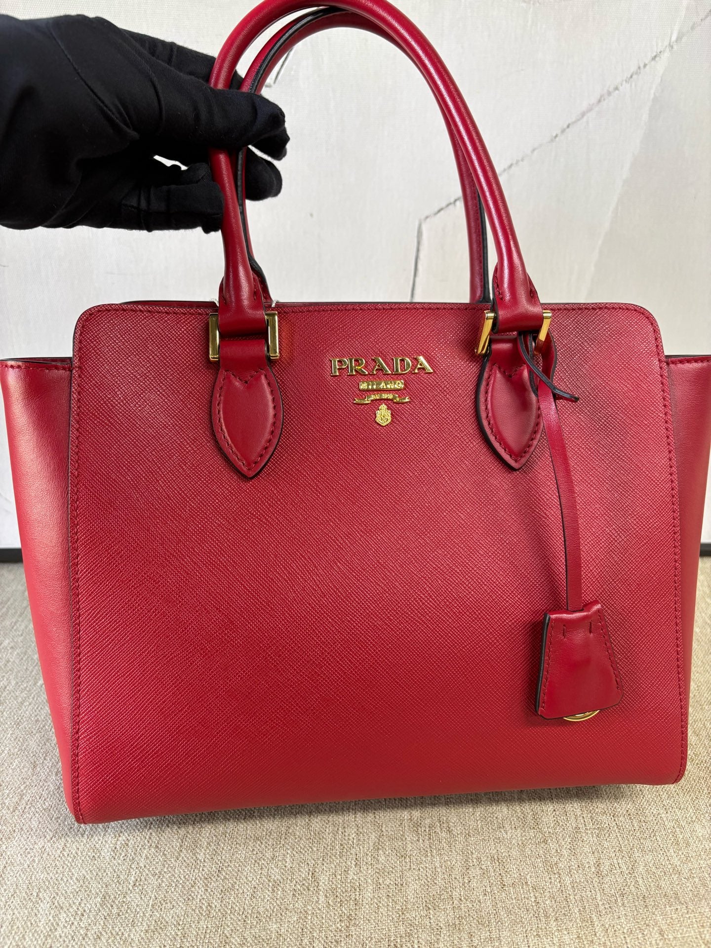 Prada - Galleria Bag - Saffiano leather - Red - (Medium)