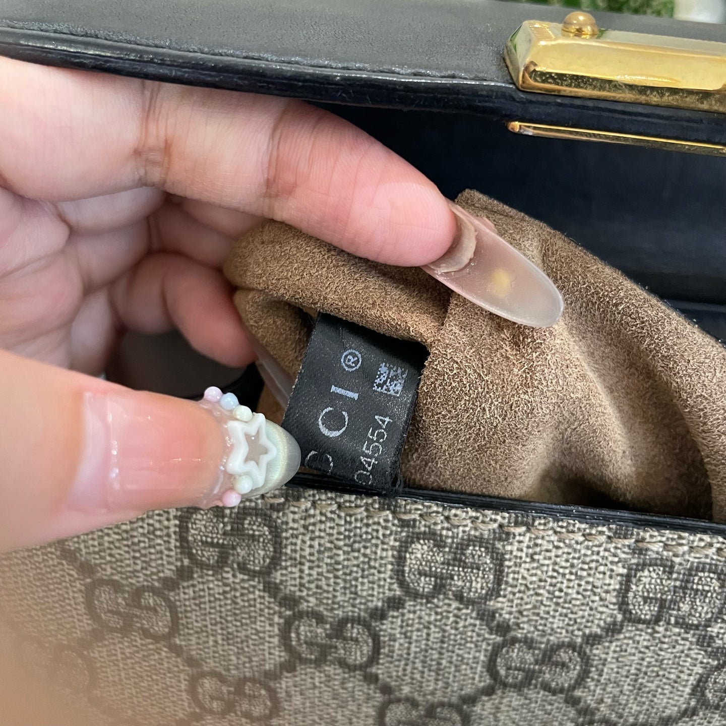 Gucci - Padlock Small Shoulder Bag - GG Supreme canvas with leather trim - Beige and Ebony with Black and Brown accents - (small)