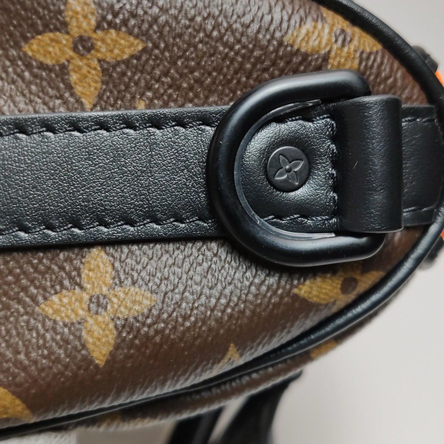Louis Vuitton - Nano Keepall M80118 (NIGO collaboration) - Monogram coated canvas with leather trim and knitted textile monkey - Brown, Black, Orange - (mini)