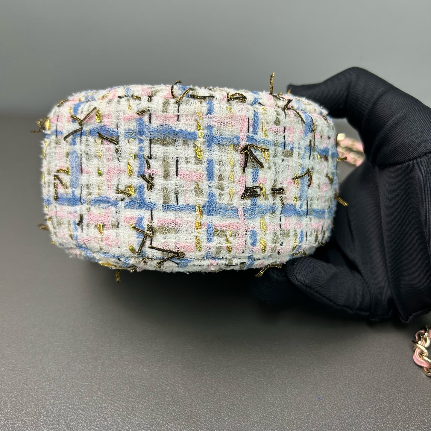 Chanel - Round Mini Chain Bag - Tweed with leather trim - Multicolour (White, Pink, Blue) with Pink accents - (mini)