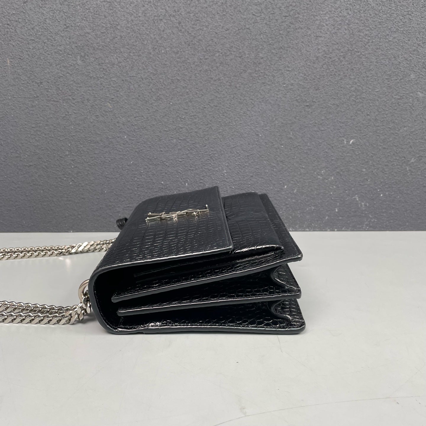 Saint Laurent - Sunset Medium Chain Bag - Embossed leather - Black - (Medium)