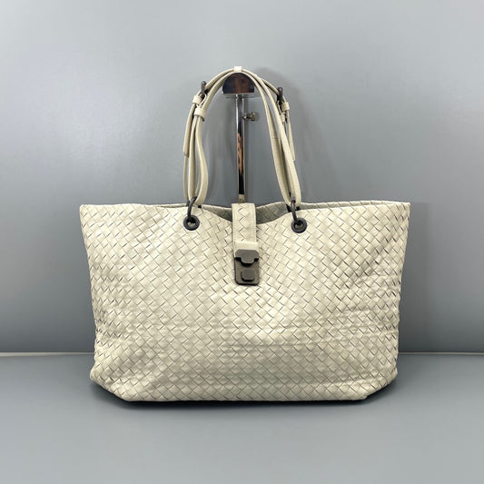 Bottega Veneta - Intrecciato Woven Shoulder Tote Bag - Leather - White - (medium)