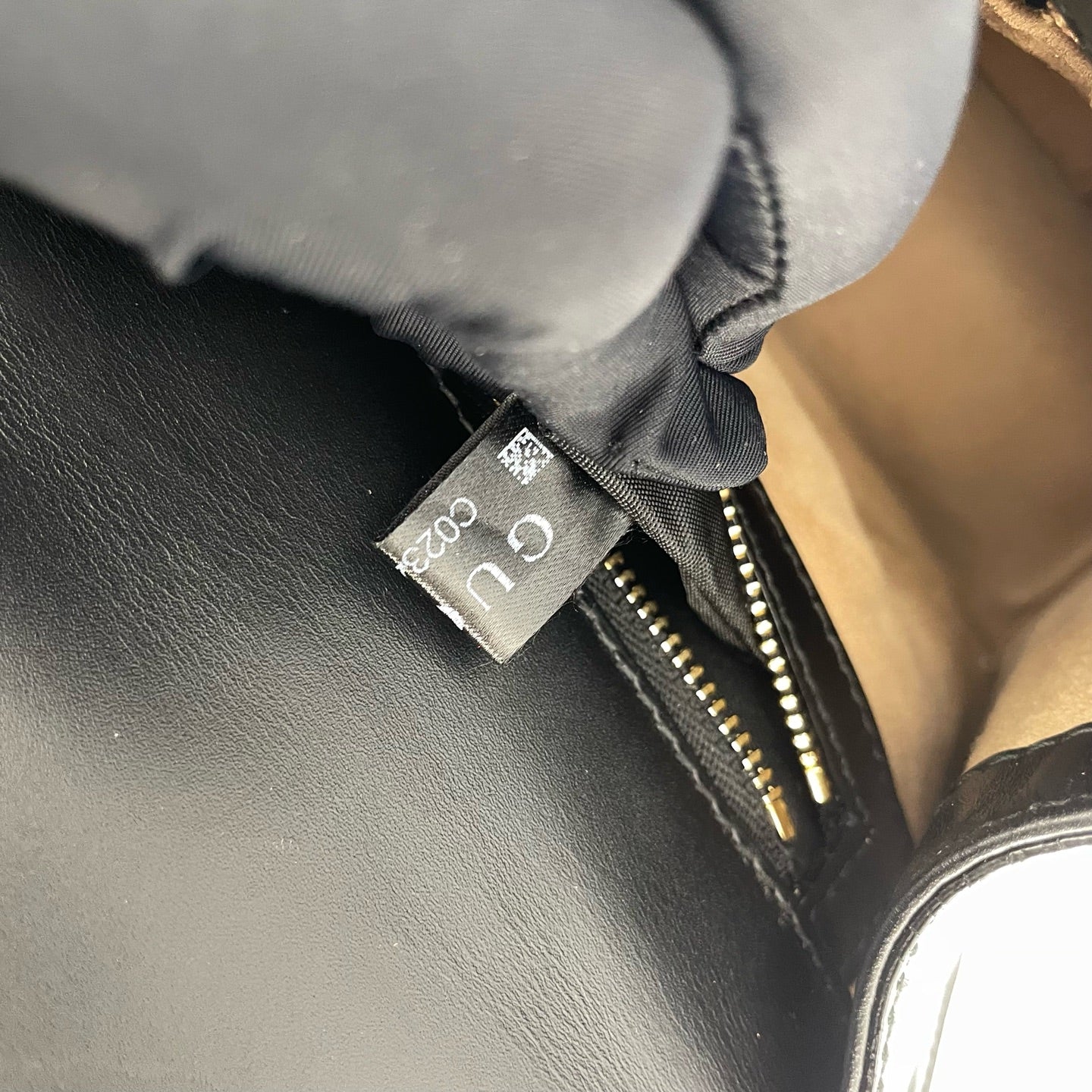 Gucci - Sylvie - Leather - Black - (medium)