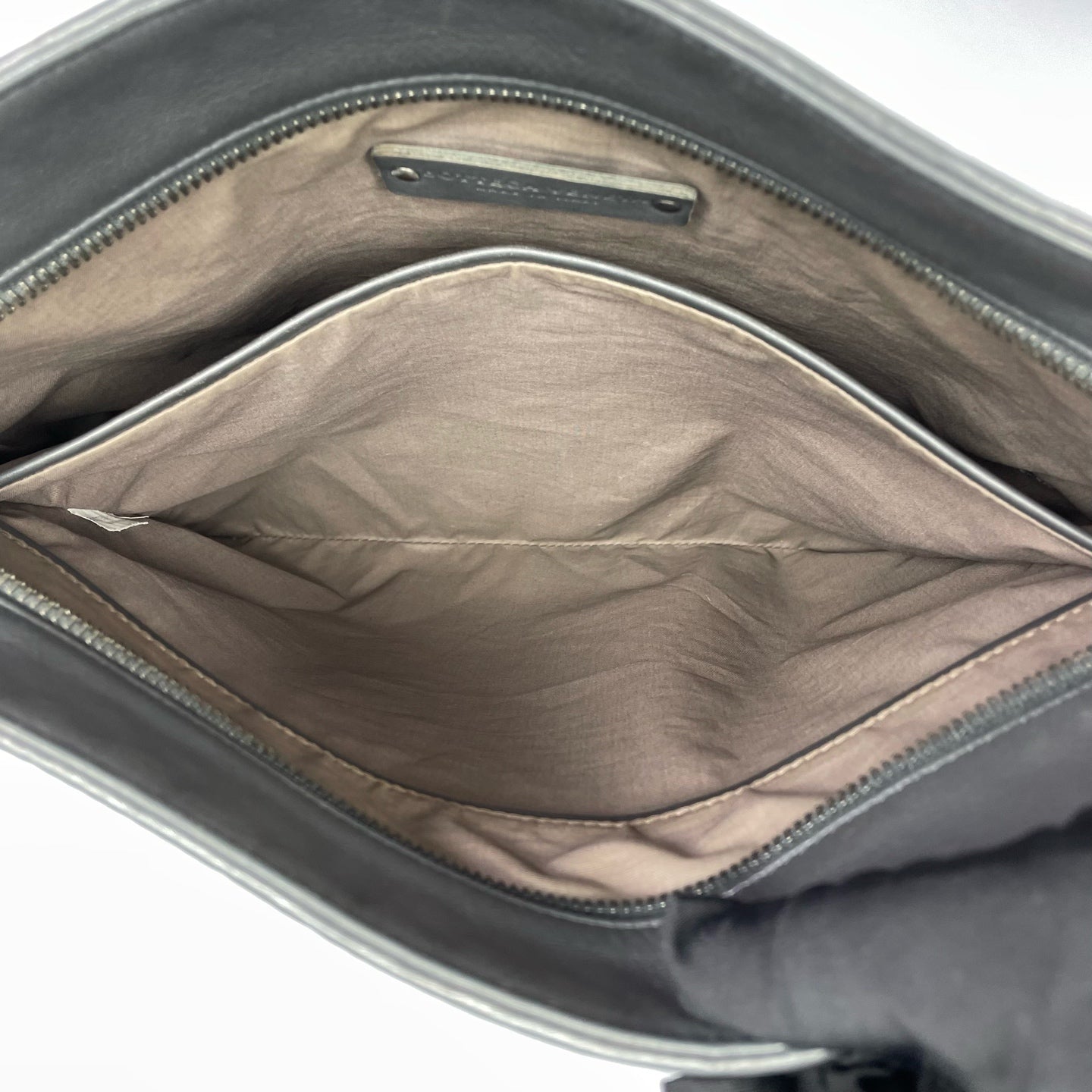 Bottega Veneta - Intrecciato Shoulder Bag - Leather - Grey - (medium)