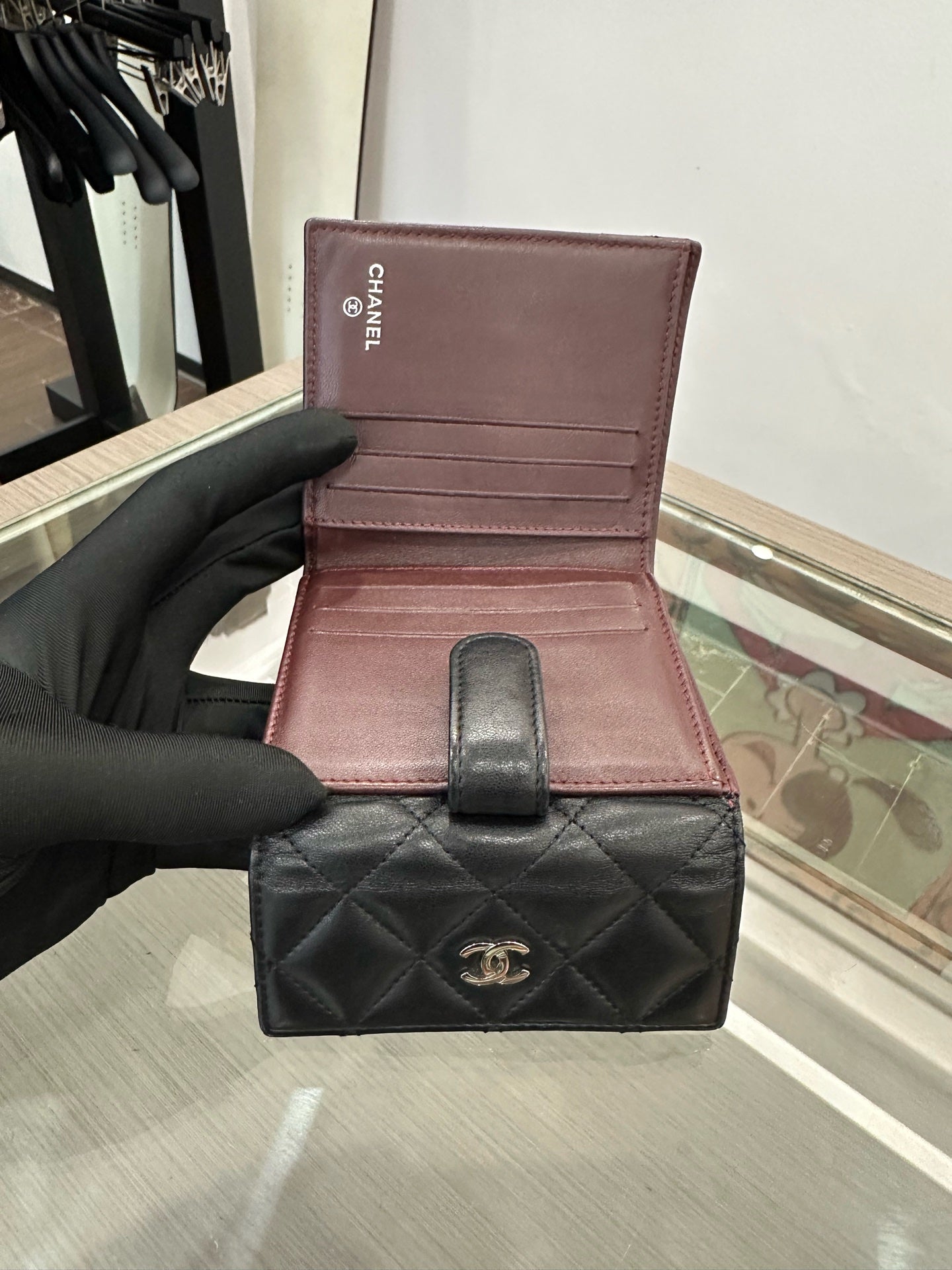 Chanel - Classic Quilted Trifold Wallet - Lambskin leather - Black - (Small)