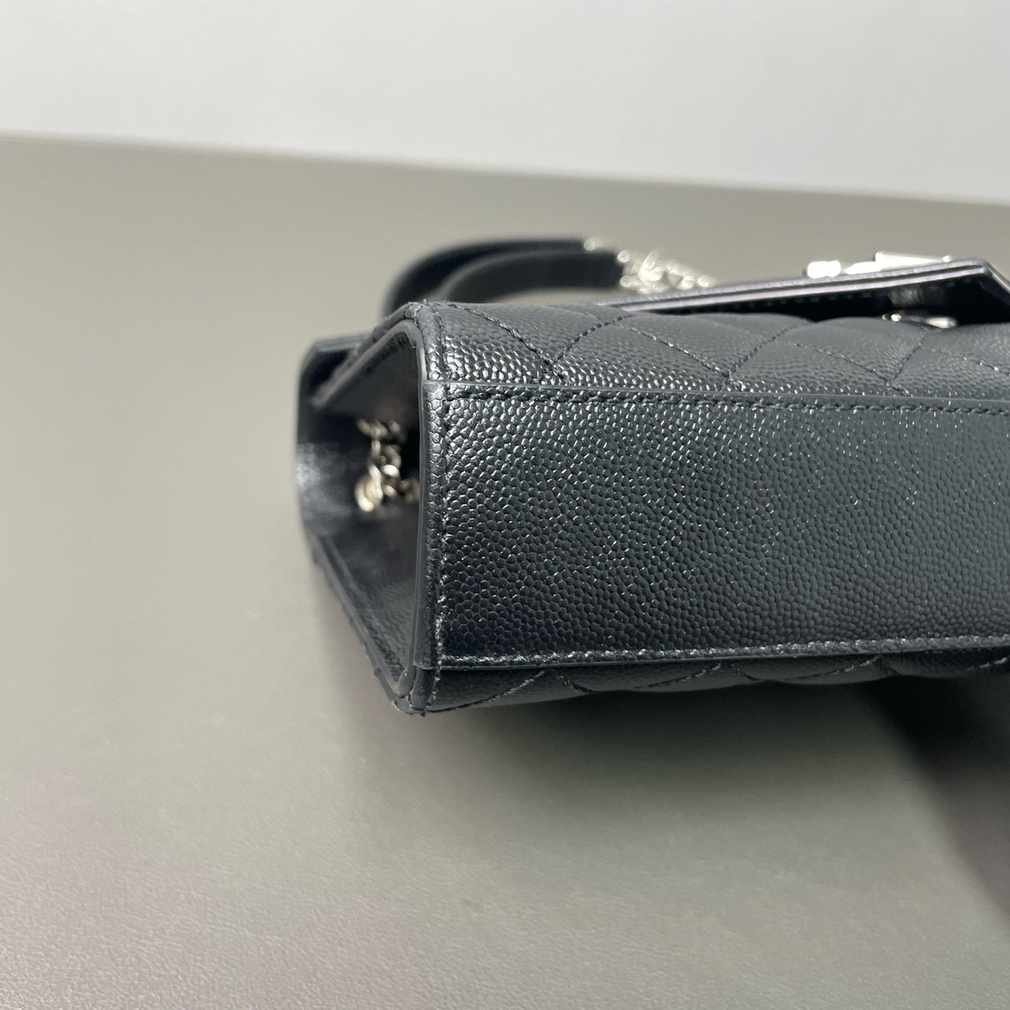 Saint Laurent - Envelope Bag - Pebbled calfskin leather - Black - (medium)