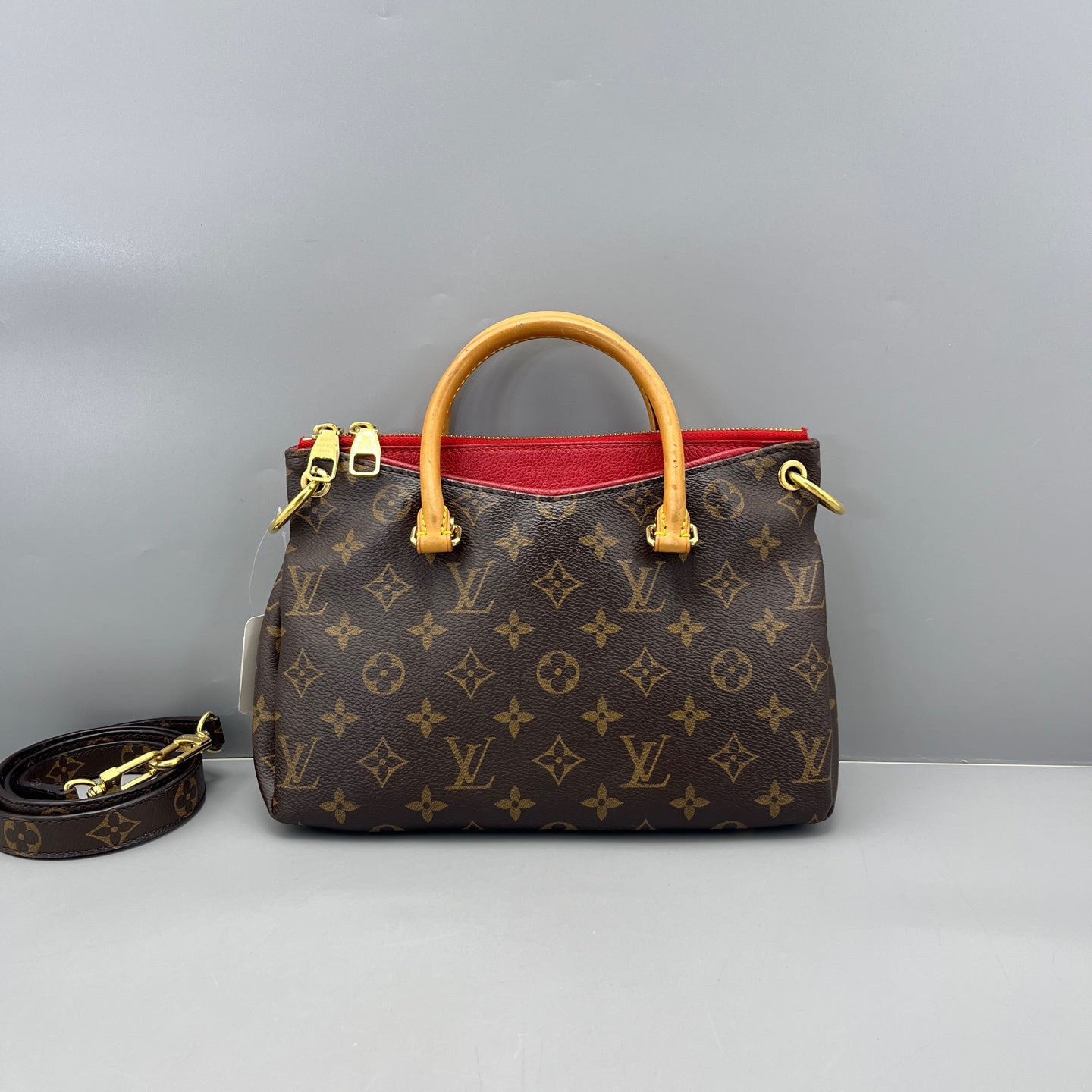 Louis Vuitton - Pallas BB - Monogram coated canvas with Vachetta leather trim and handles, microfiber lining - Brown, Red - (Small)