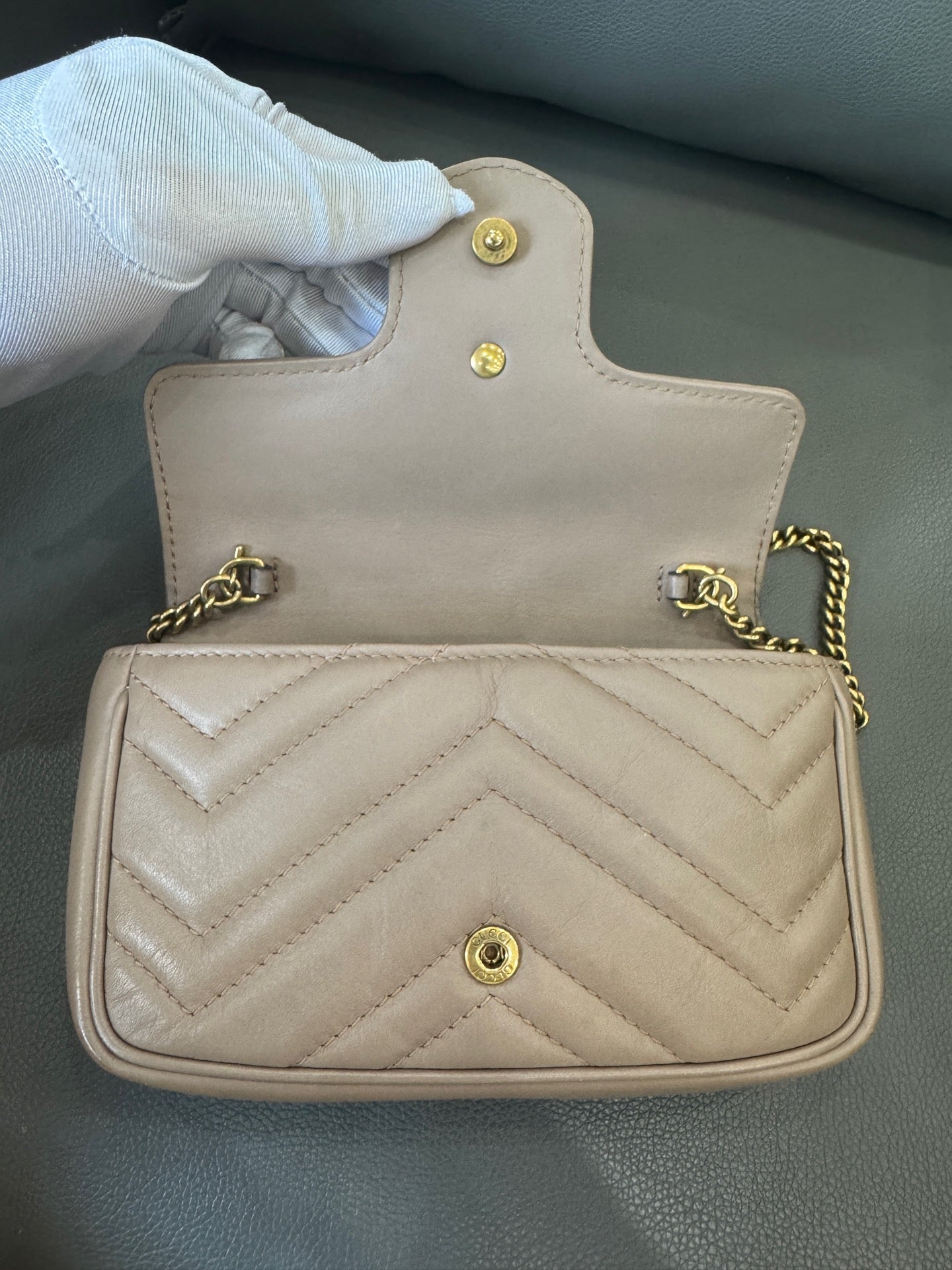 Gucci - Marmont Super Mini - Leather - Beige with Gold-Tone Hardware - (mini)