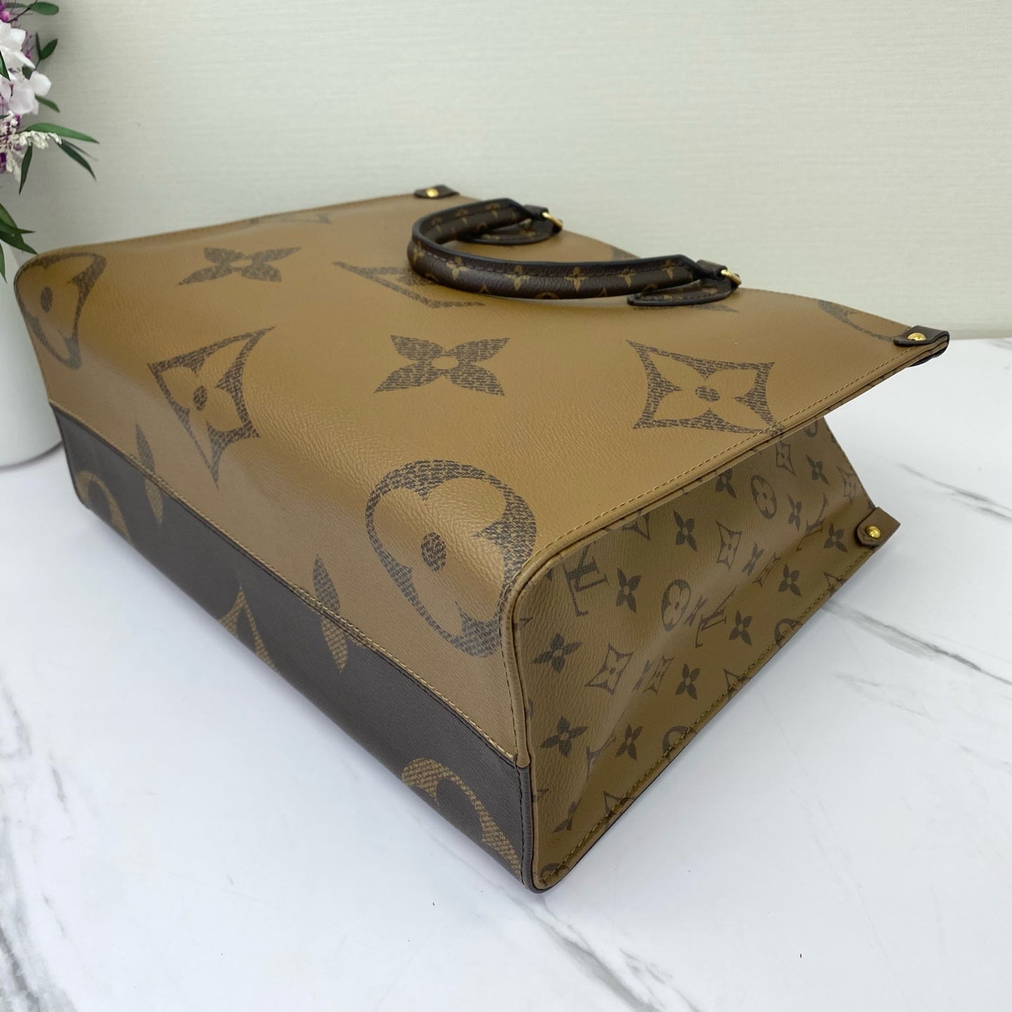 Louis Vuitton - Onthego - Giant Monogram coated canvas with leather trim - Brown - (medium)