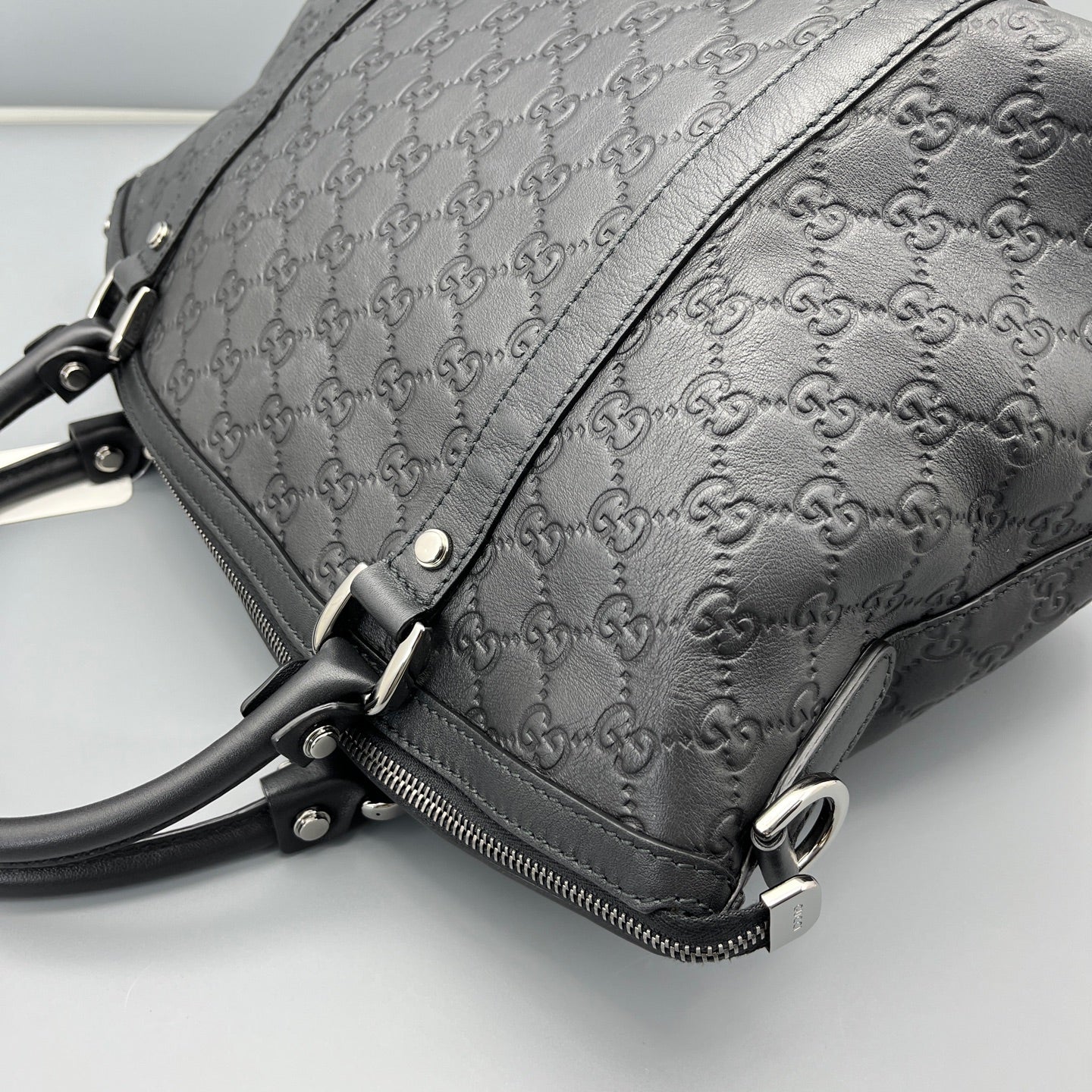 Gucci - Guccissima Top Handle Bag - Leather - Black - (medium)