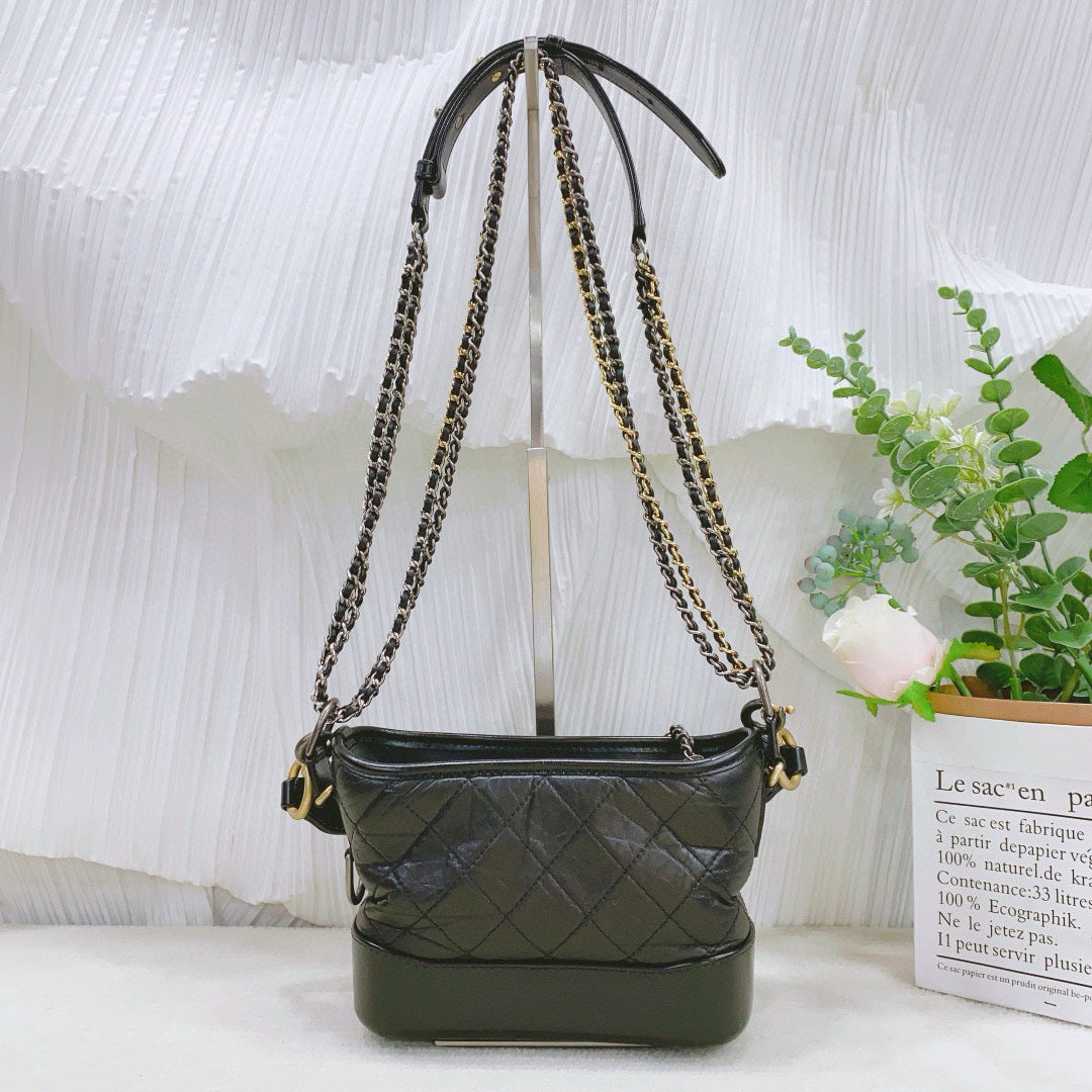 Chanel - Gabrielle Small Hobo Bag - Aged calfskin and smooth calfskin leather - Black - (Small)
