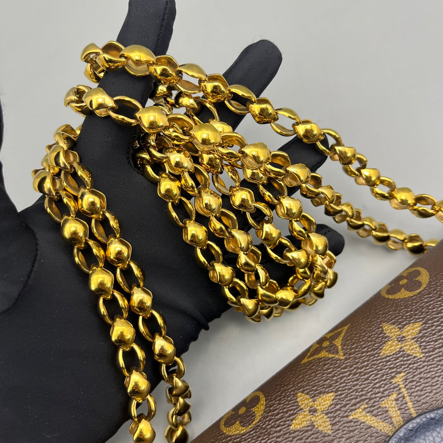 Louis Vuitton - Victoria Chain Bag - Monogram coated canvas with grained leather trim - Brown and Blue - (medium)