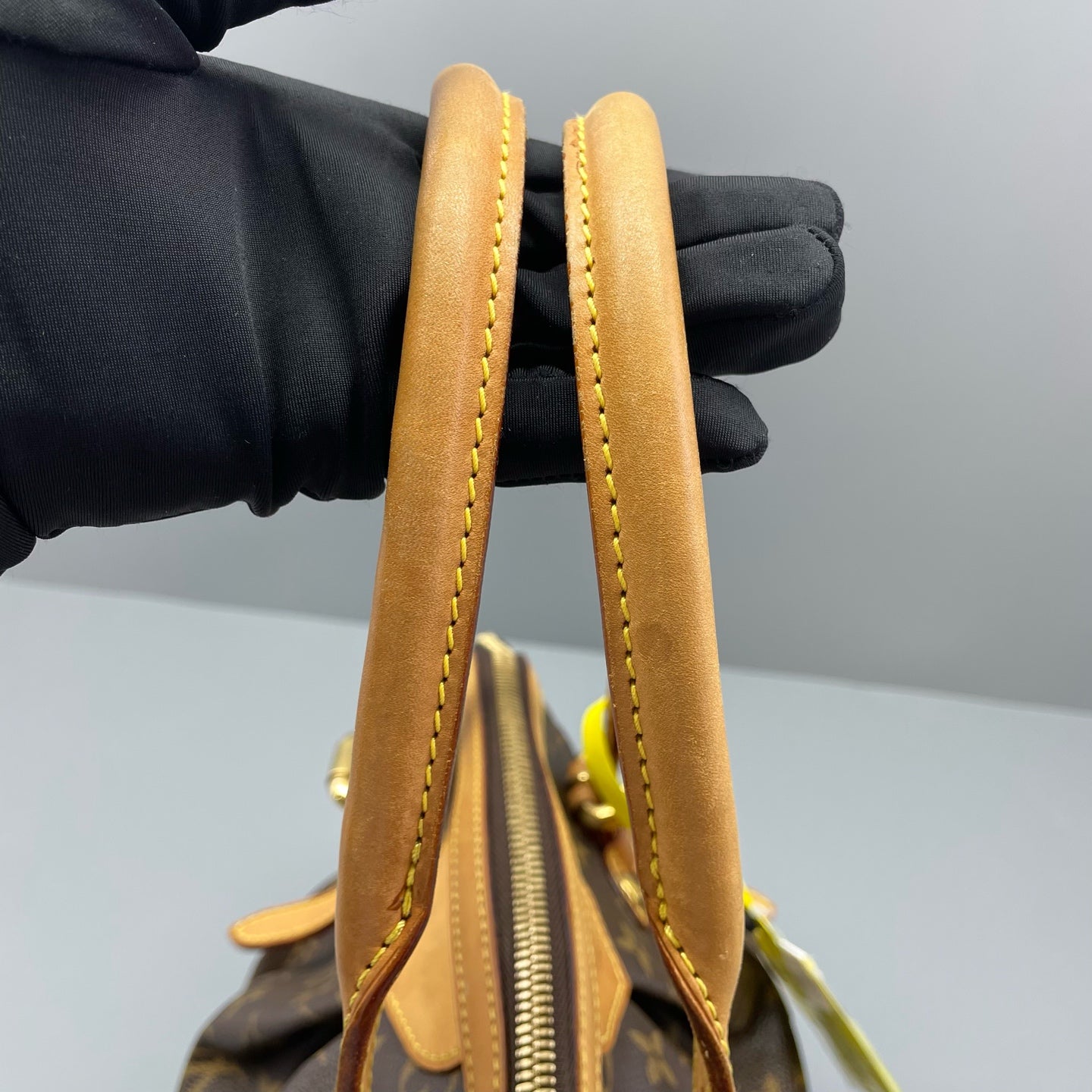 Louis Vuitton - Tivoli GM - Monogram coated canvas with natural cowhide leather trim - Brown - (Medium)